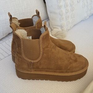 Cozy Womens Platform Boots